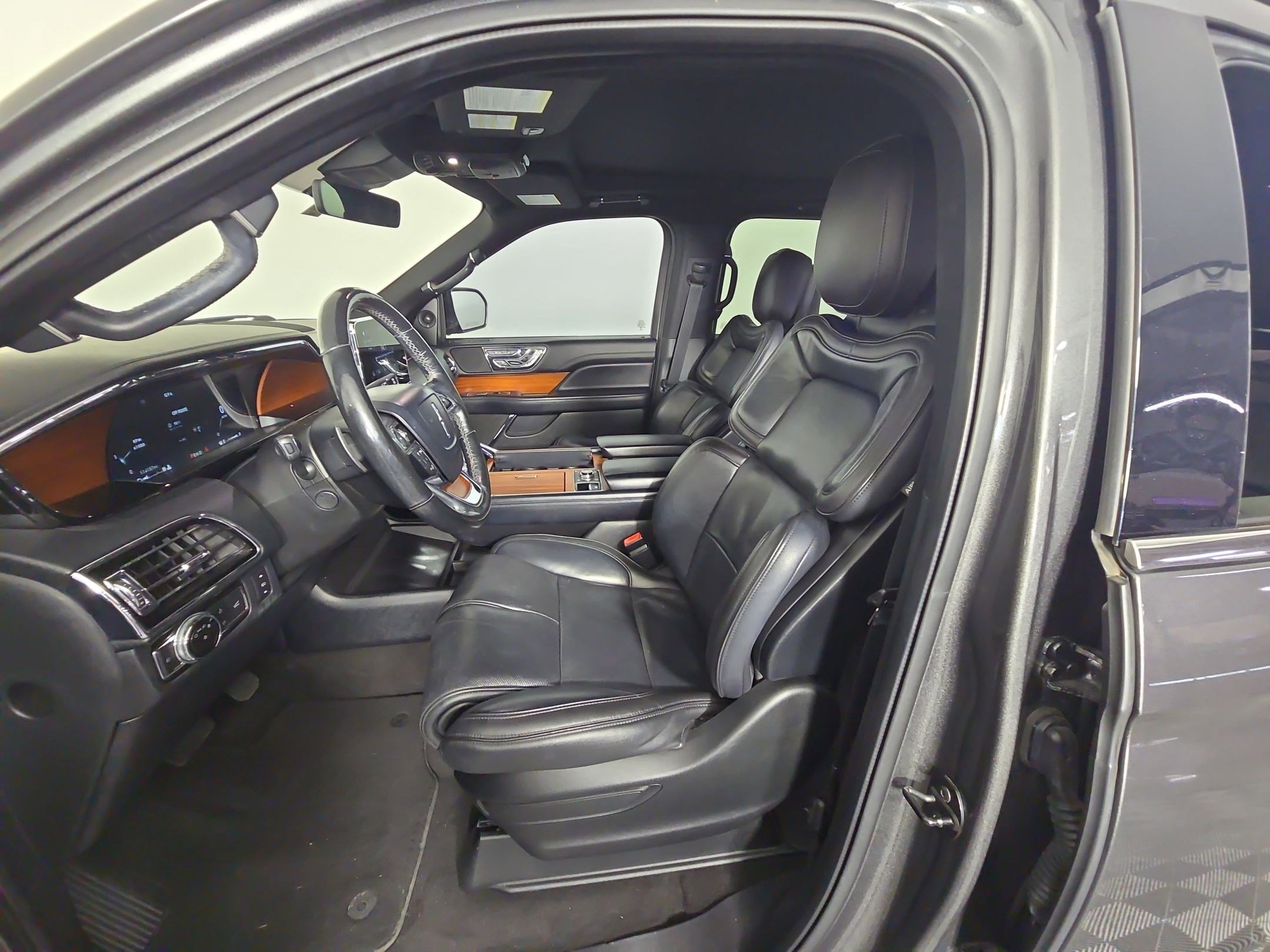 2018 Lincoln Navigator L Reserve photo 3