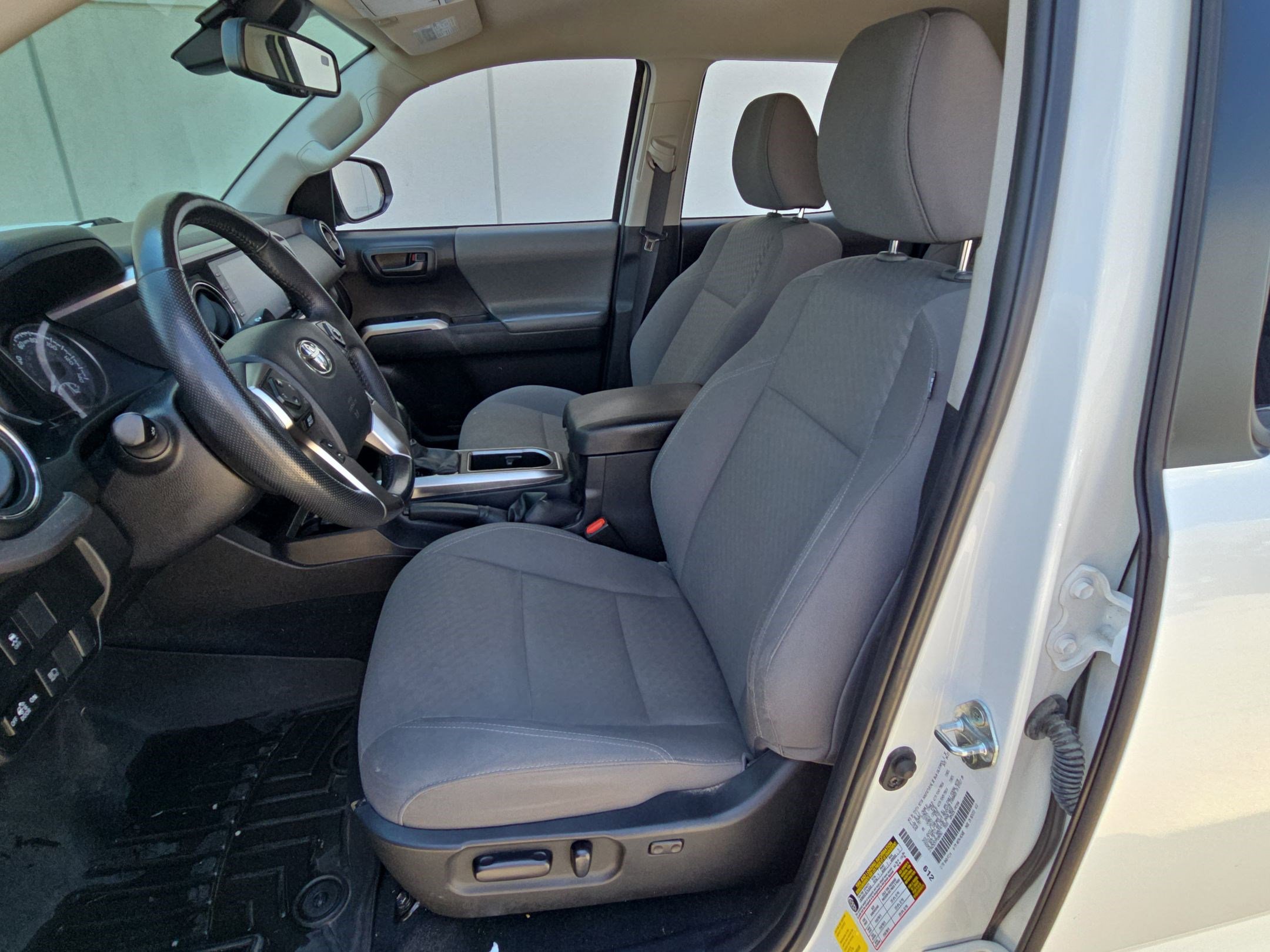 2023 Toyota Tacoma SR5 photo 4
