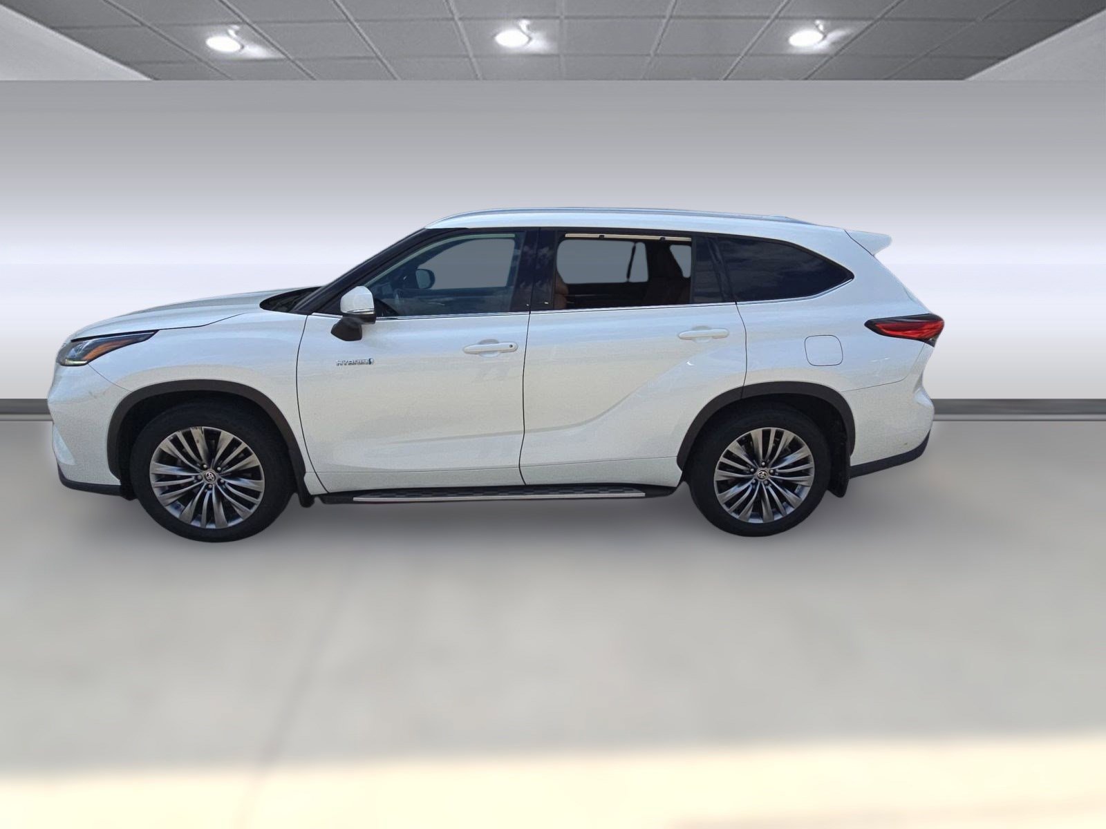 2021 Toyota Highlander Hybrid Platinum photo 2