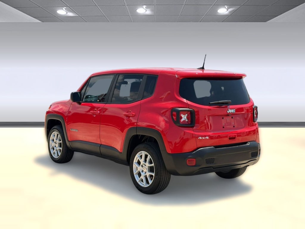 Used 2023 Jeep Renegade Latitude SUV