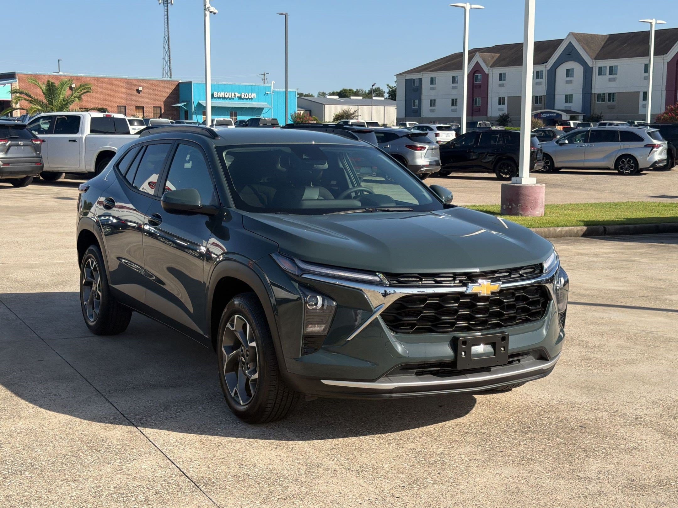 2025 Chevrolet Trax LT - Photo 7