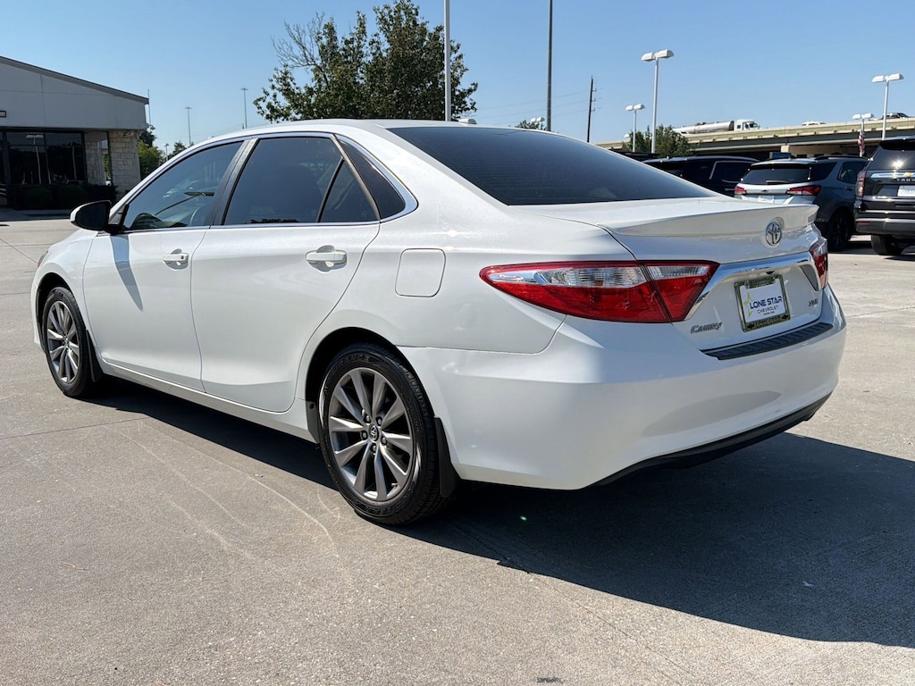 Used 2017 Toyota Camry XLE Sedan
