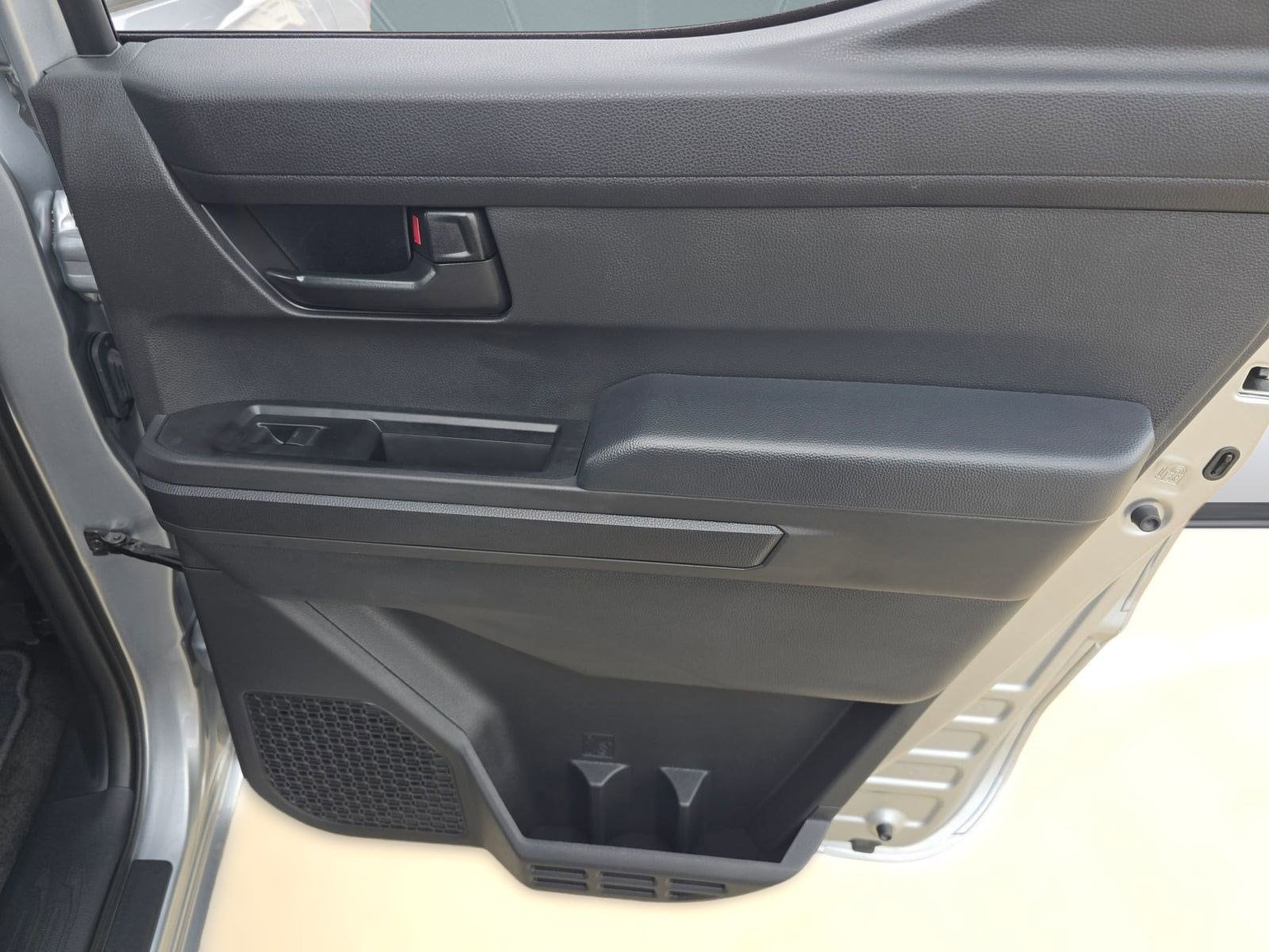 2024 Toyota Tacoma SR5 - Photo 17