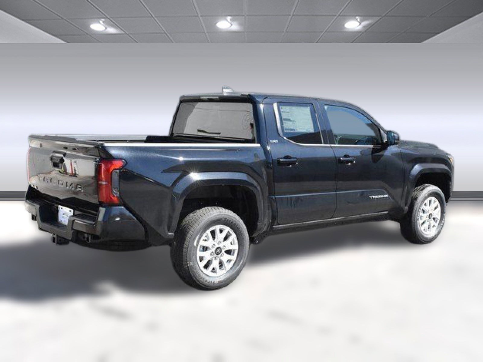 2025 Toyota Tacoma SR5 4x4 Double Cab photo 3