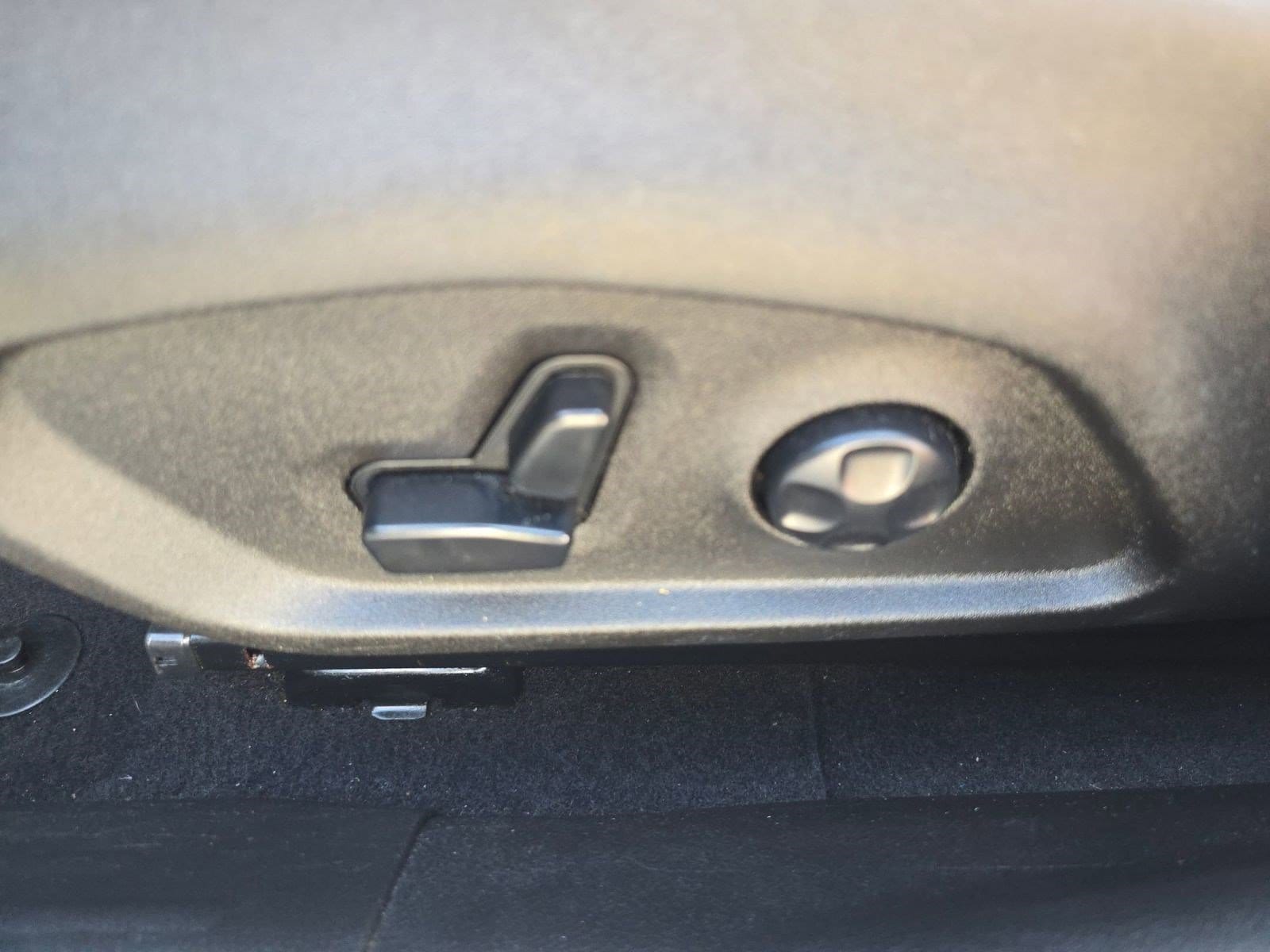 2020 Jeep Renegade Limited - Photo 12