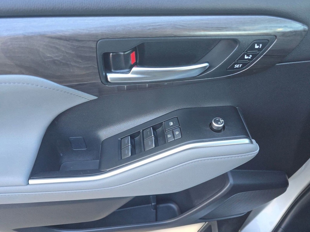 Used 2021 Toyota Highlander Limited SUV