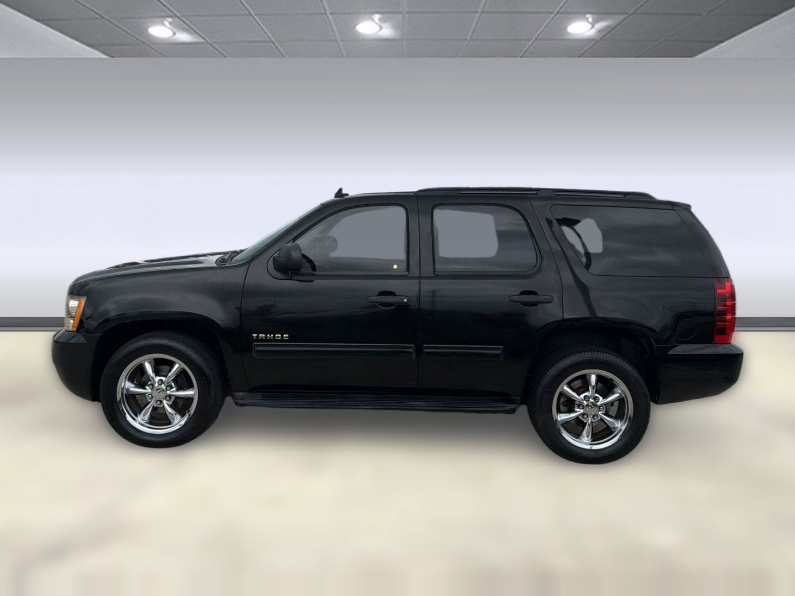 Used 2010 Chevrolet Tahoe LS with VIN 1GNUCAE09AR285339 for sale in Nederland, TX
