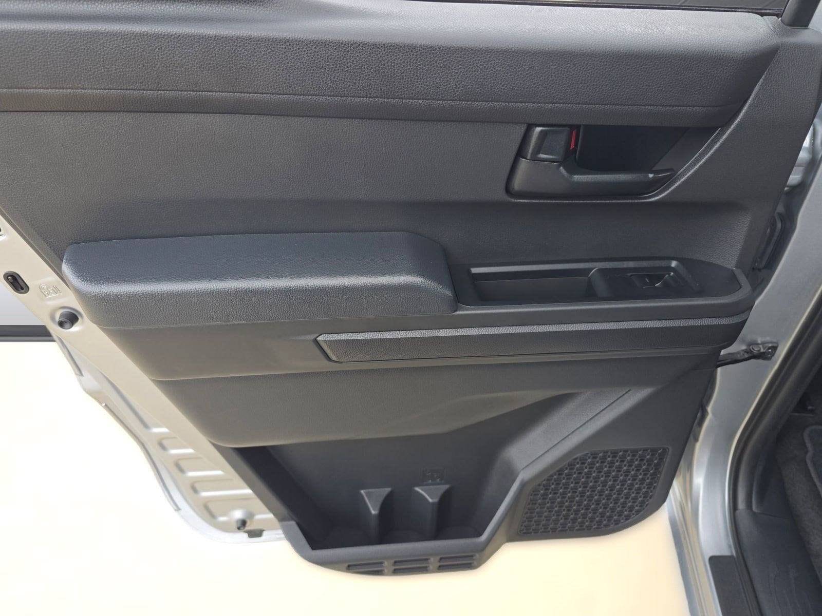 2024 Toyota Tacoma SR5 - Photo 24