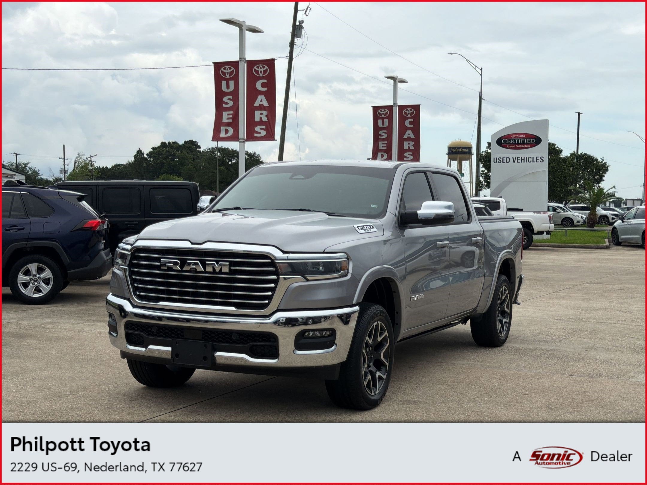 2025 RAM 1500 Laramie 4x4 Crew Cab 5'7's photo