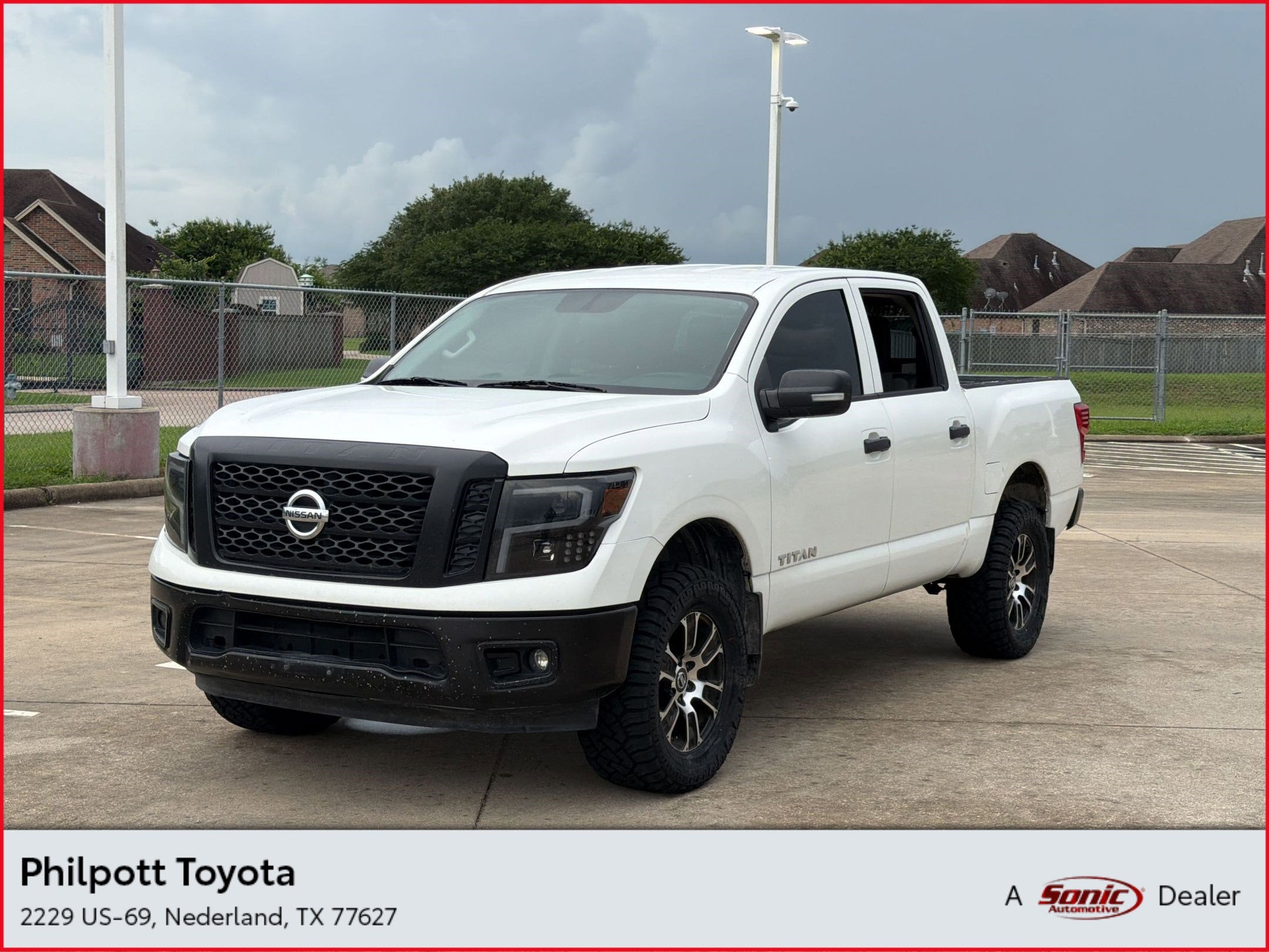 2018 Nissan Titan S 4X4 Crew Cab's photo