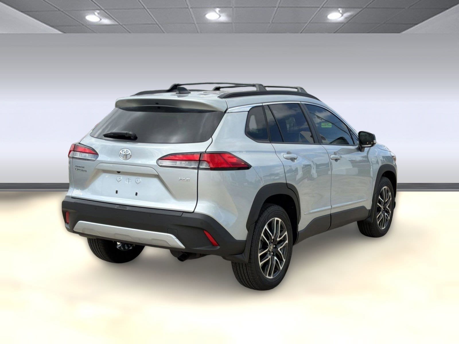 2026 Toyota Corolla Cross XLE - Photo 9