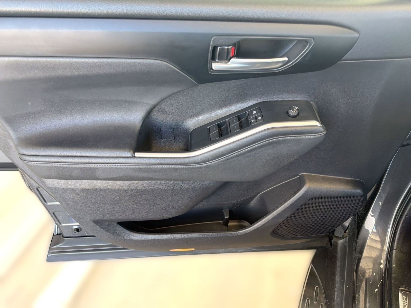 2024 Toyota Highlander XLE - Photo 10