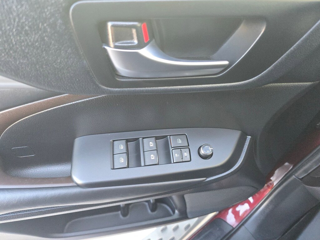 Used 2019 Toyota Highlander XLE SUV