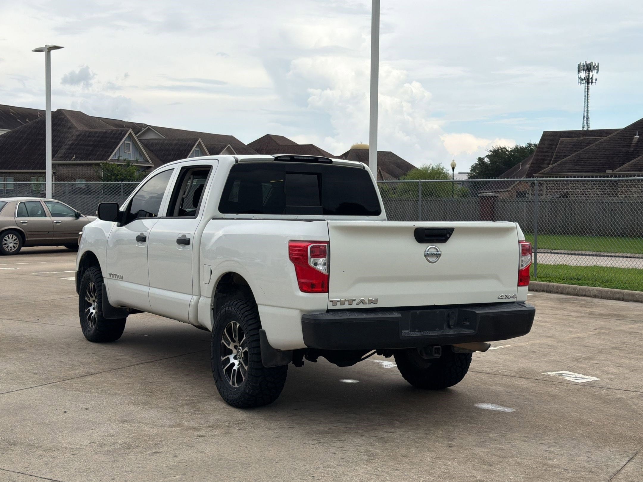 Titan S Truck Crew Cab
