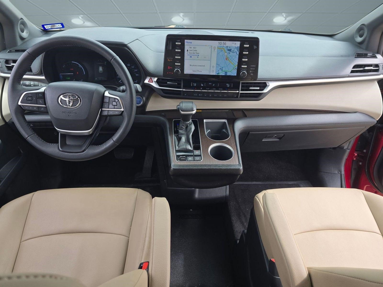 2022 Toyota Sienna XLE - Photo 13