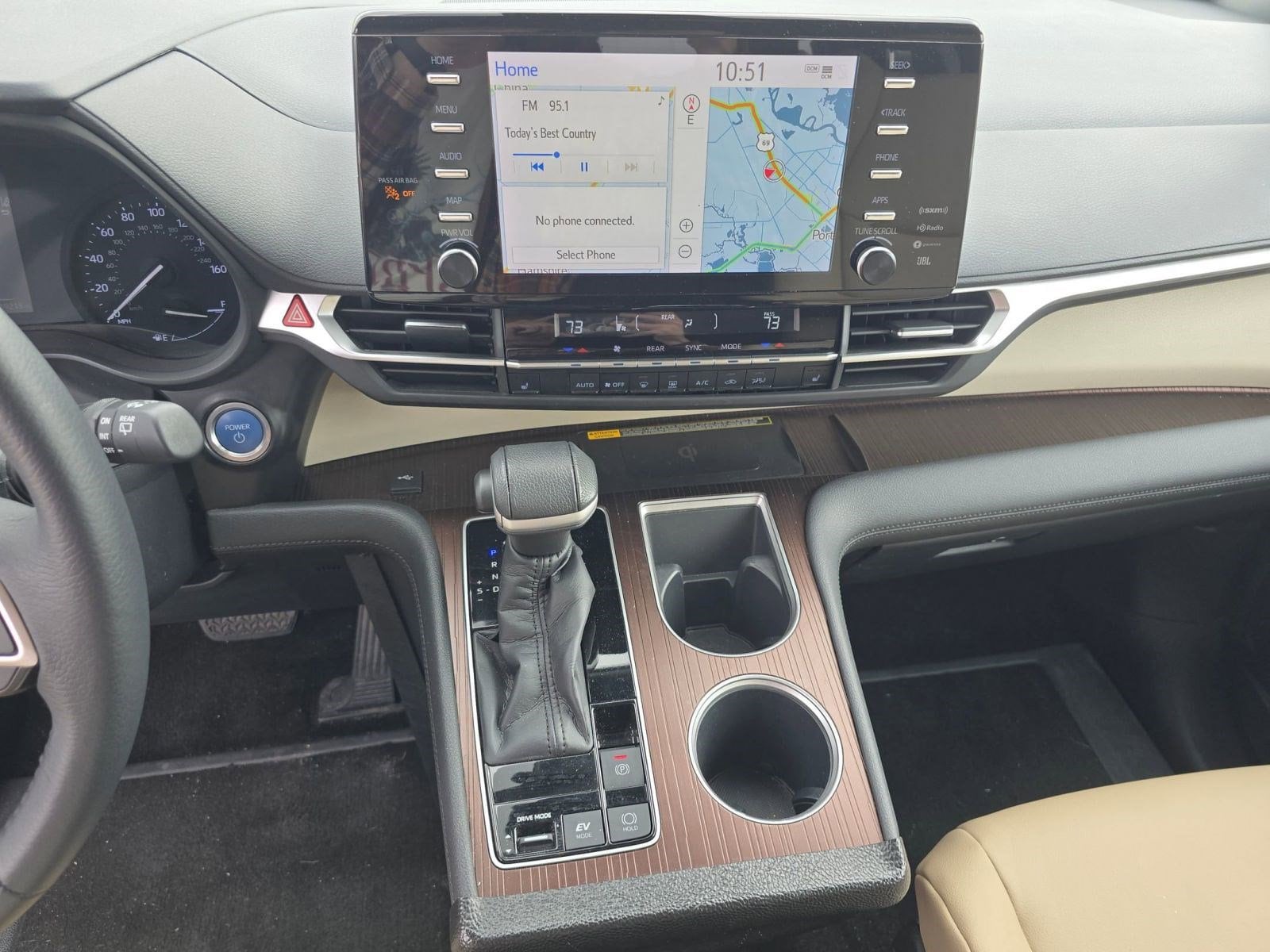 2022 Toyota Sienna XLE - Photo 21
