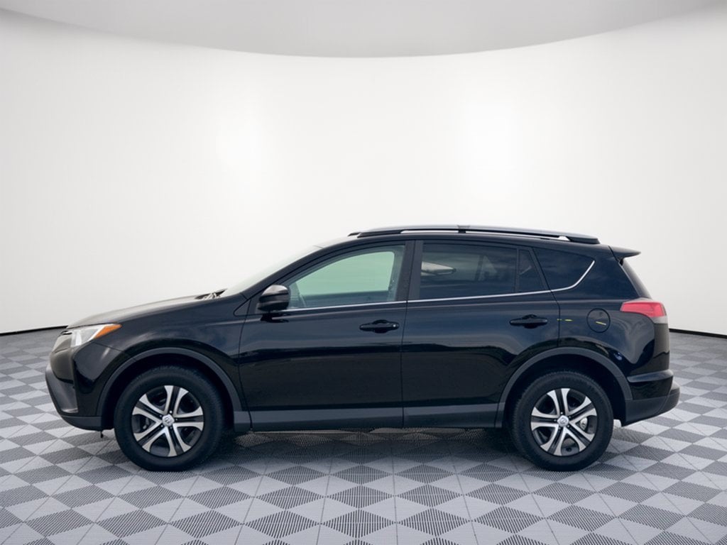 Used 2018 Toyota RAV4 LE with VIN 2T3ZFREV7JW511054 for sale in Nederland, TX