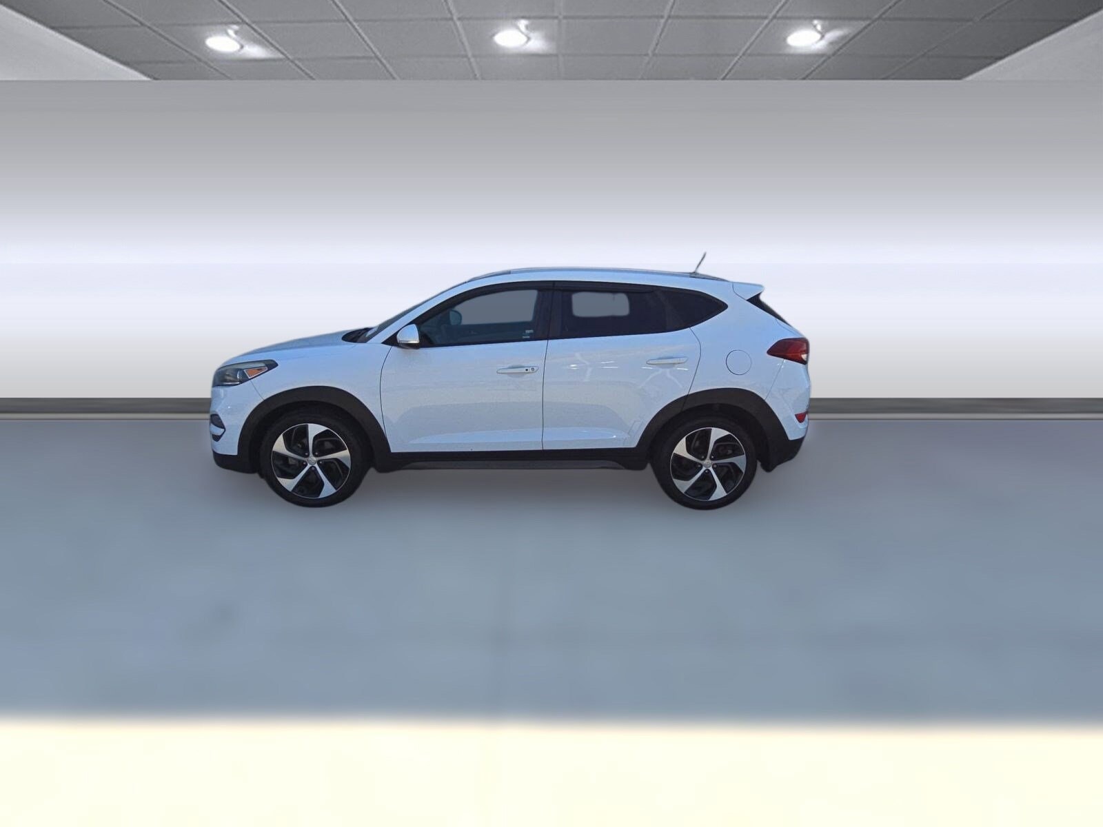 2016 Hyundai Tucson Sport photo 2