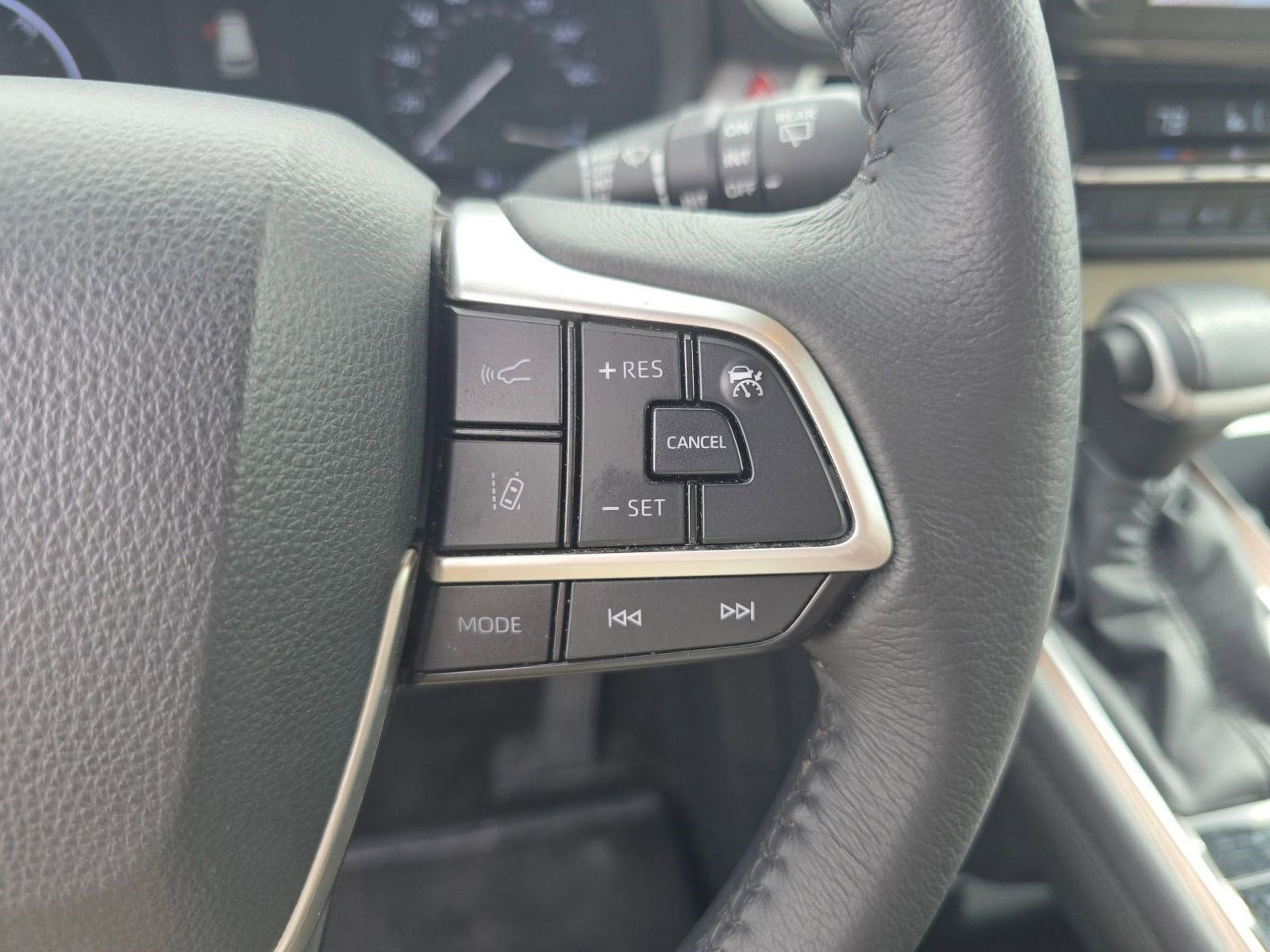 2022 Toyota Sienna XLE - Photo 20