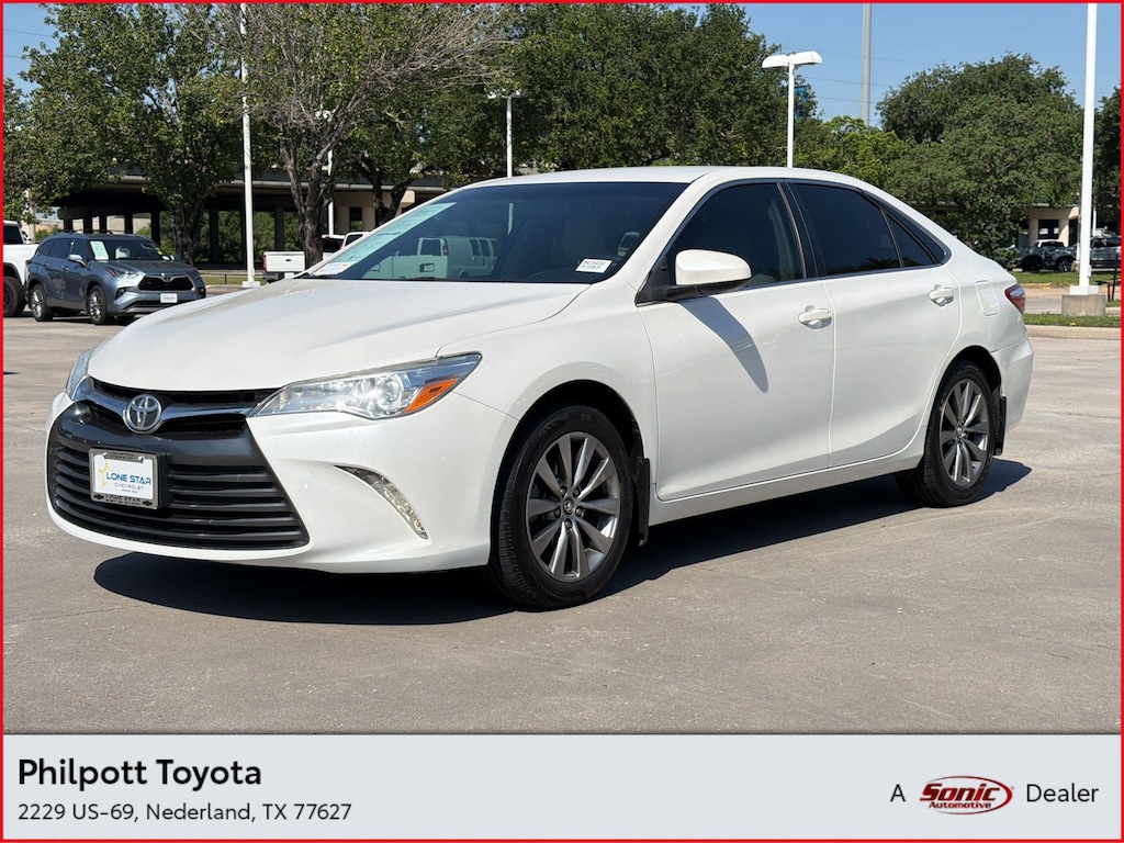 Used 2017 Toyota Camry XLE Sedan