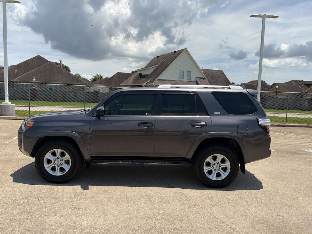 Used 2017 Toyota 4Runner SR5 SUV