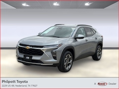 Used 2025 Chevrolet Trax LT SUV in Nederland, TX