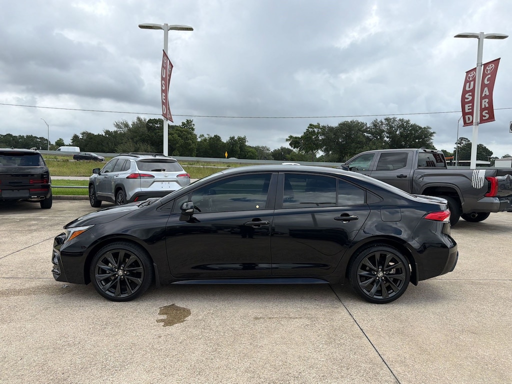 Used 2025 Toyota Corolla SE Sedan