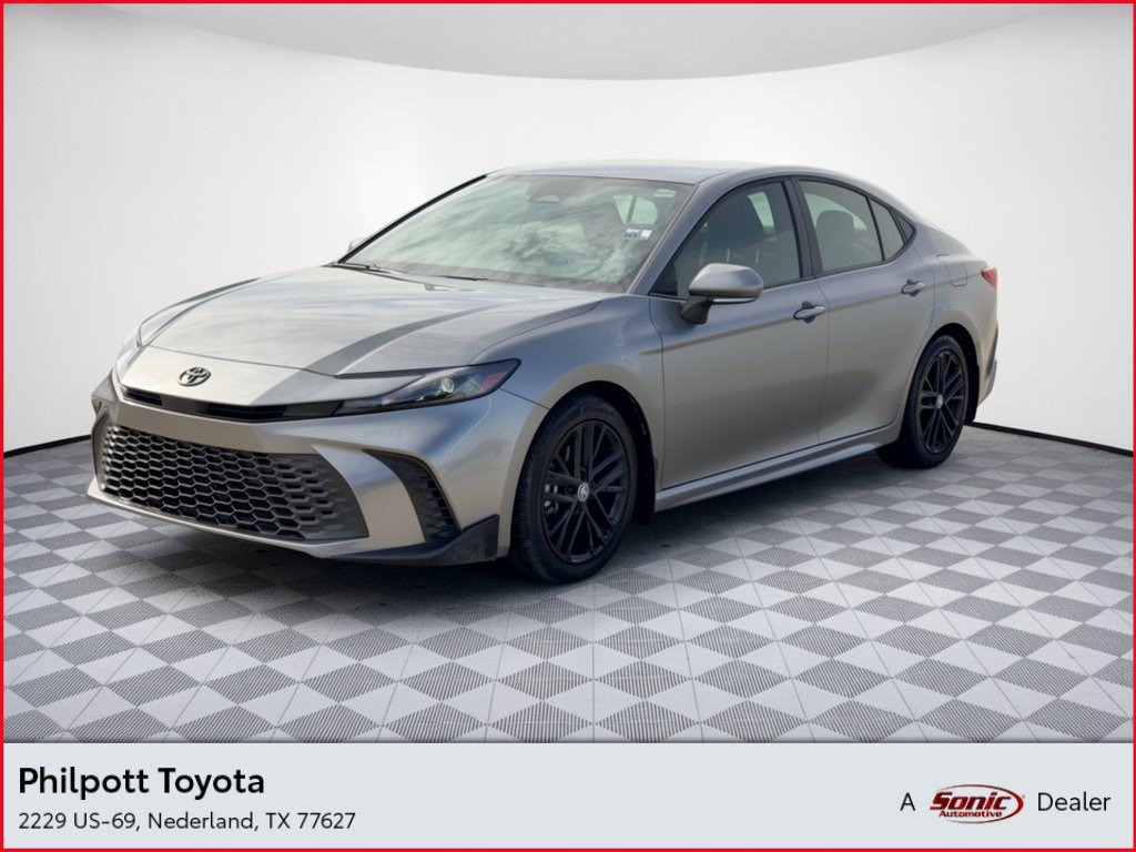 Used 2026 Toyota Camry SE Sedan for sale in Nederland TX