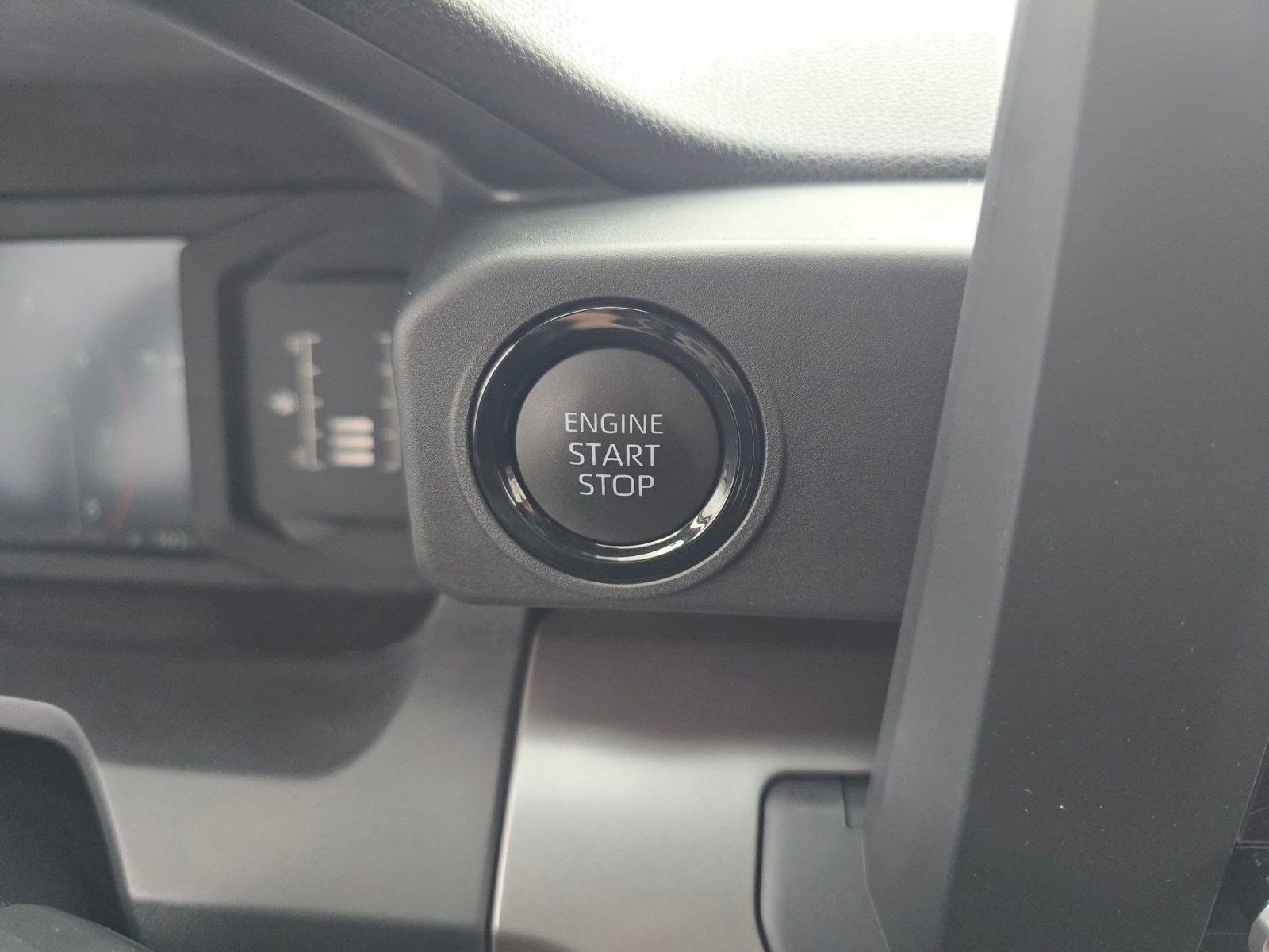 2024 Toyota Tacoma SR5 - Photo 22