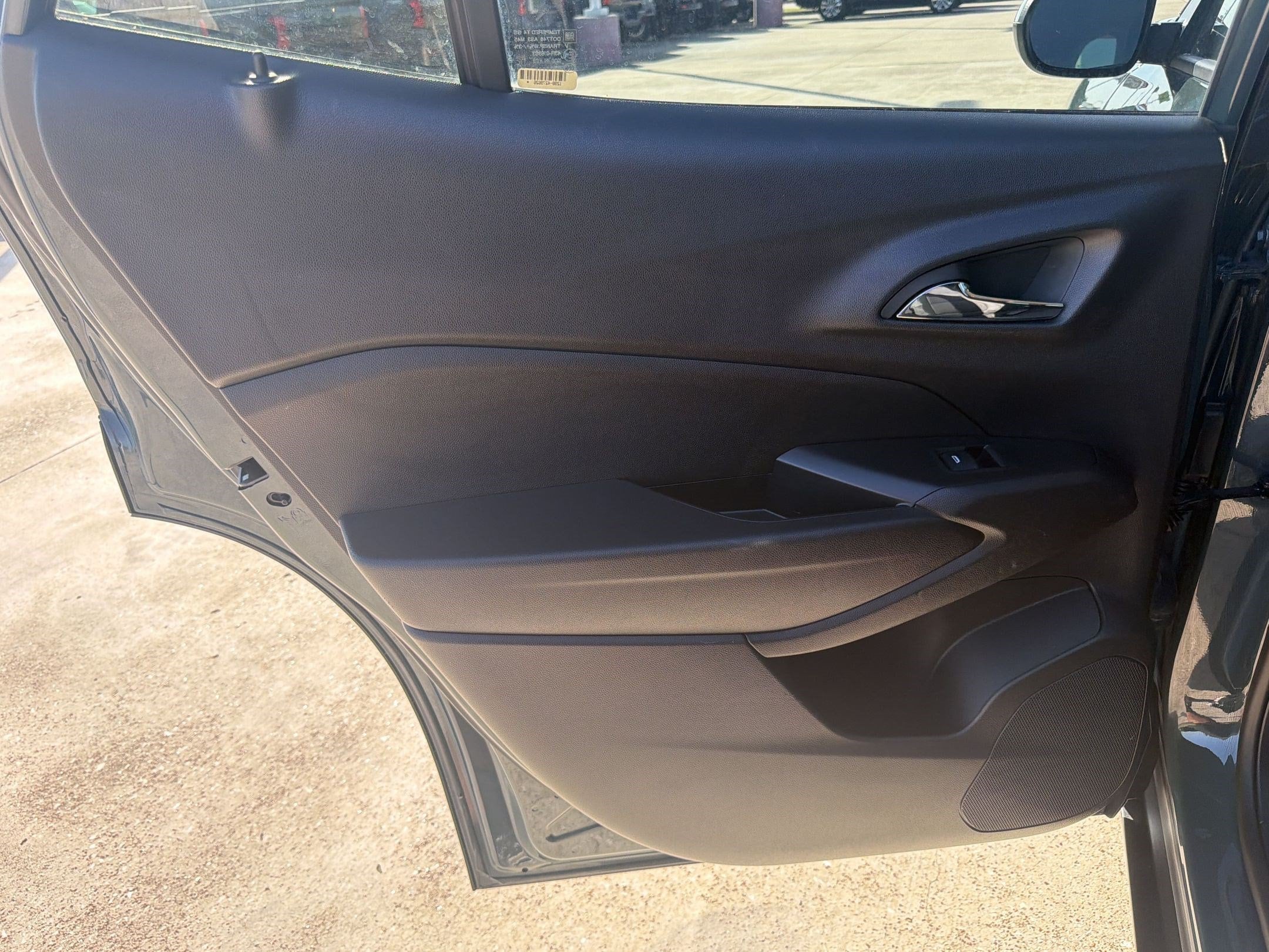 2025 Chevrolet Trax LT - Photo 27