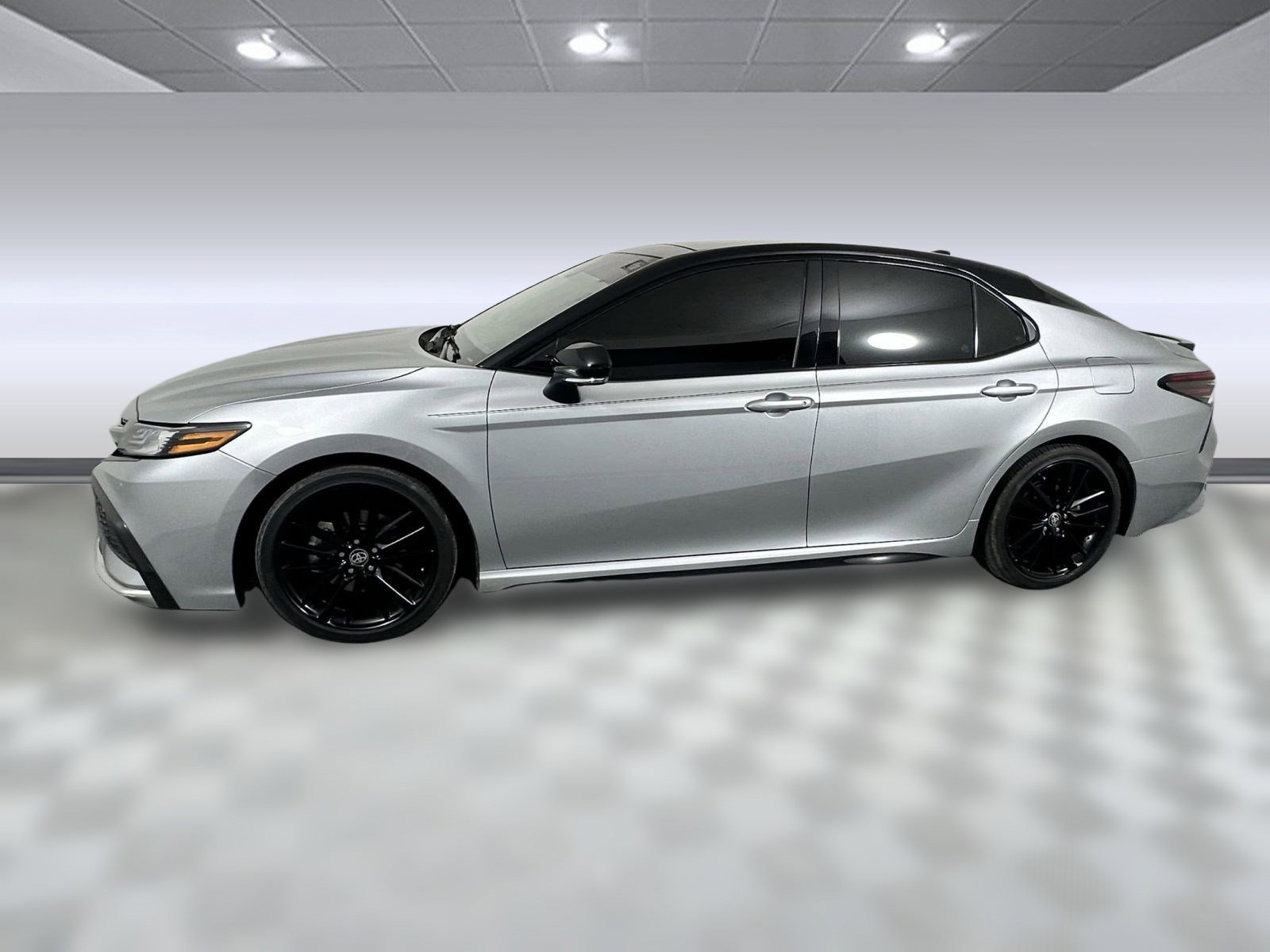 2022 Toyota Camry XSE V6 photo 2