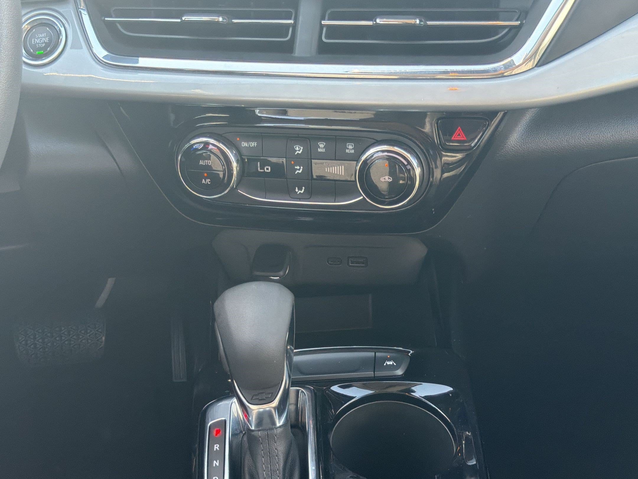 2025 Chevrolet Trax LT - Photo 19