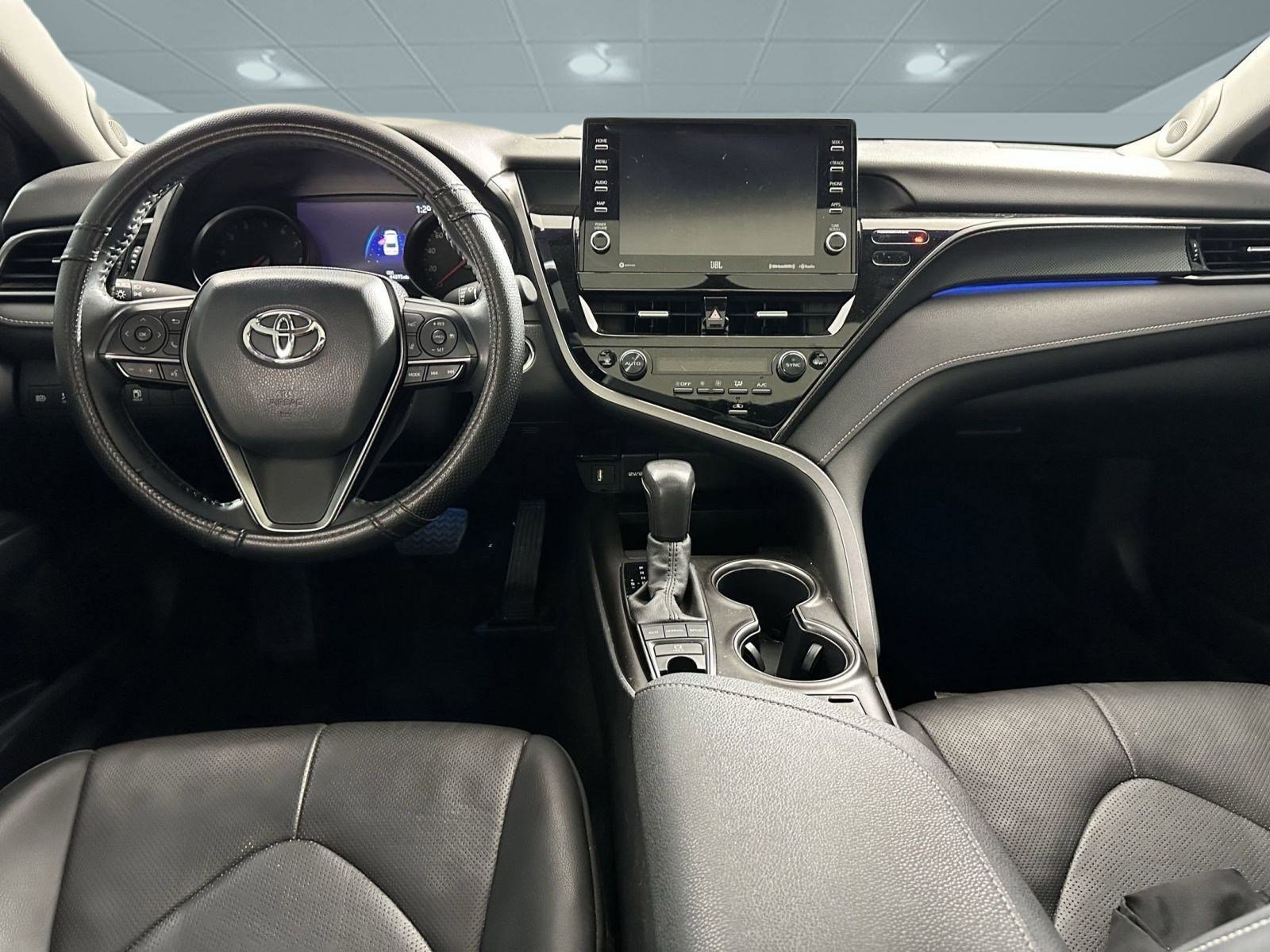 2022 Toyota Camry XSE V6 photo 4