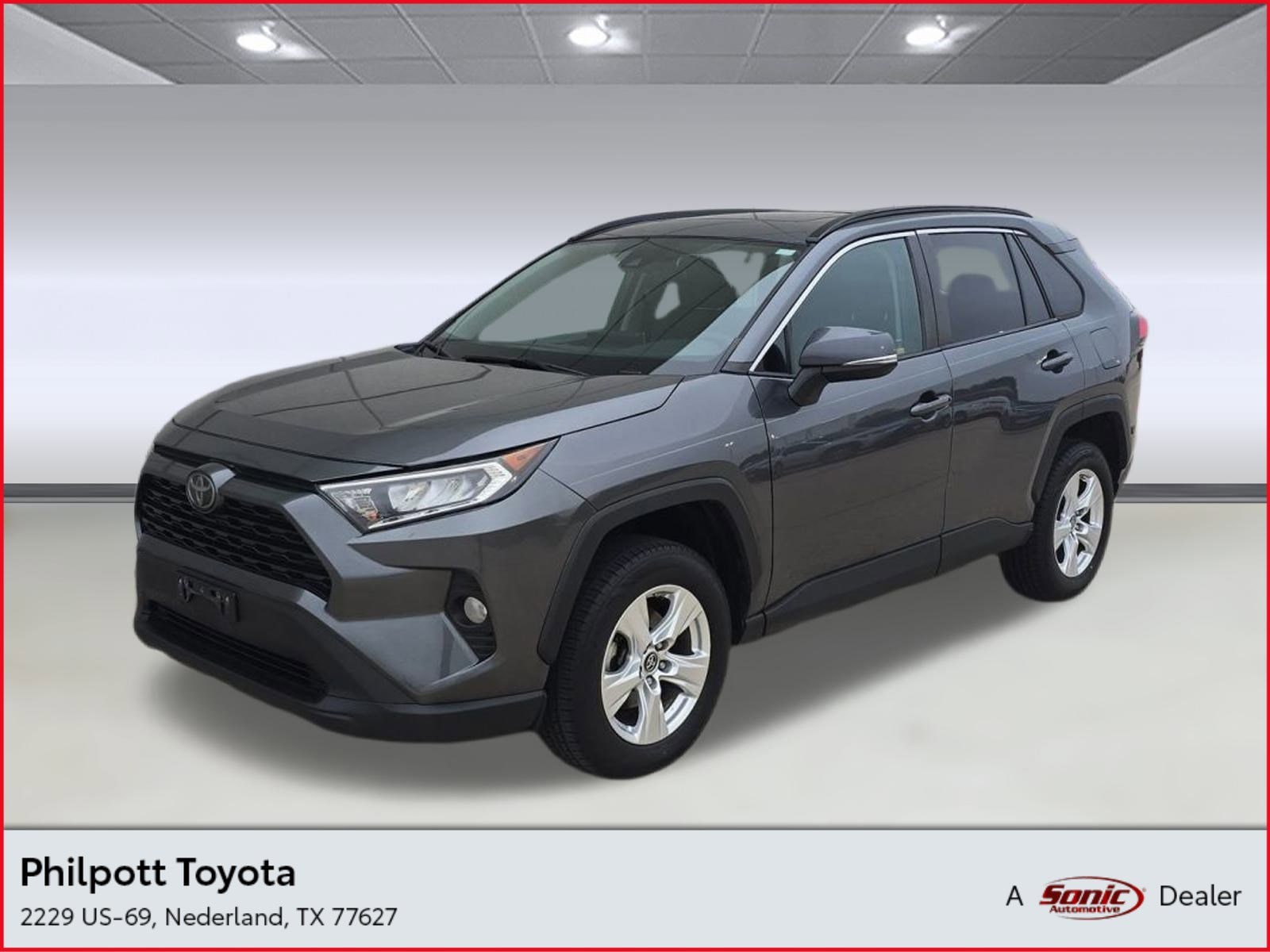 2019 Toyota RAV4 XLE's photo
