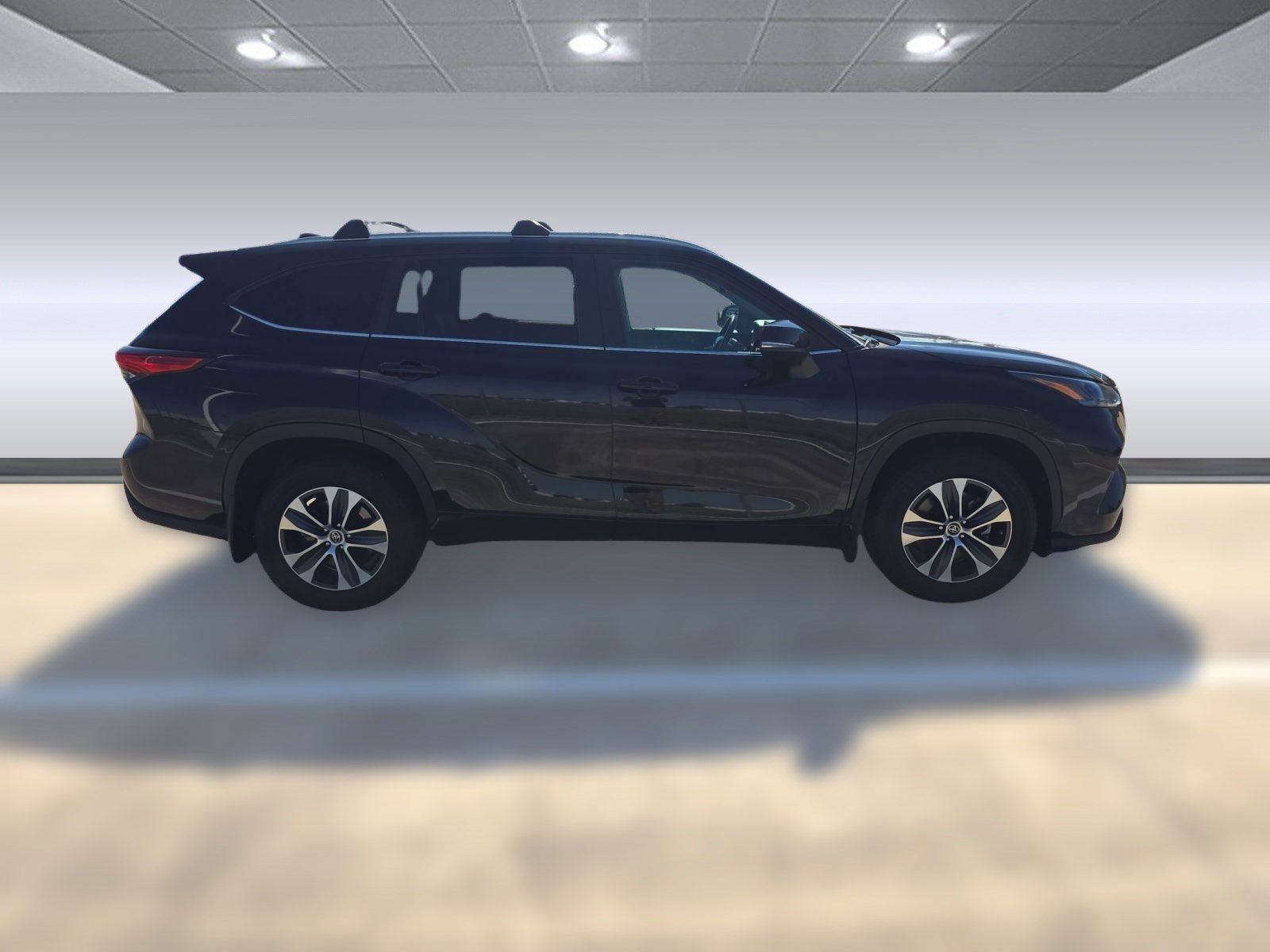 2023 Toyota Highlander XLE photo 4