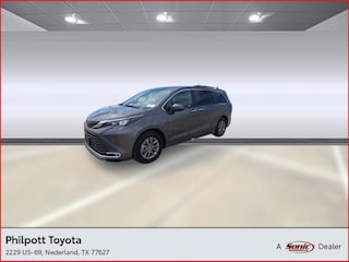 Used Used 2024 Toyota Sienna XLE Van Passenger Van for sale in Nederland TX