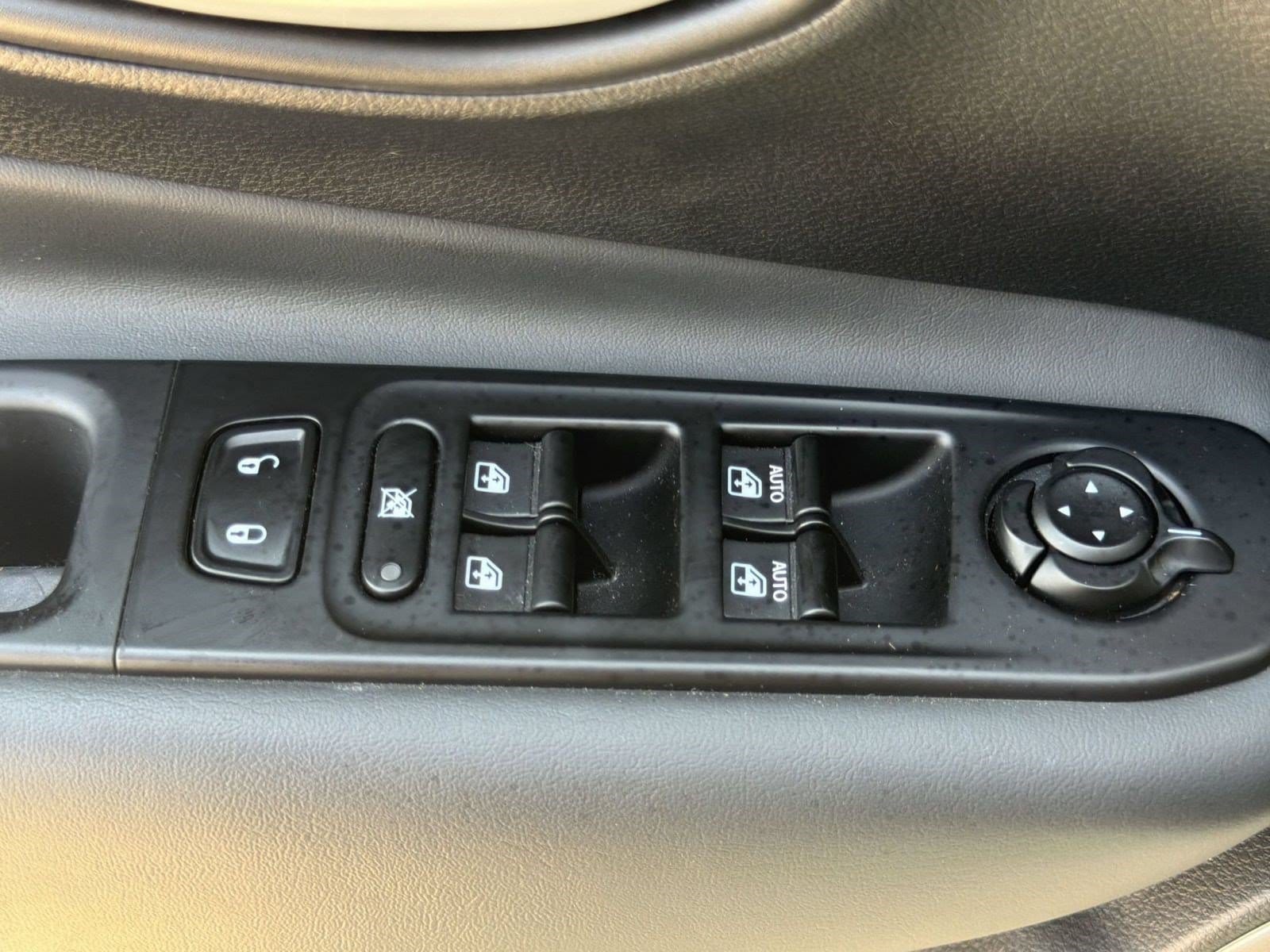 2023 Jeep Renegade Latitude - Photo 14