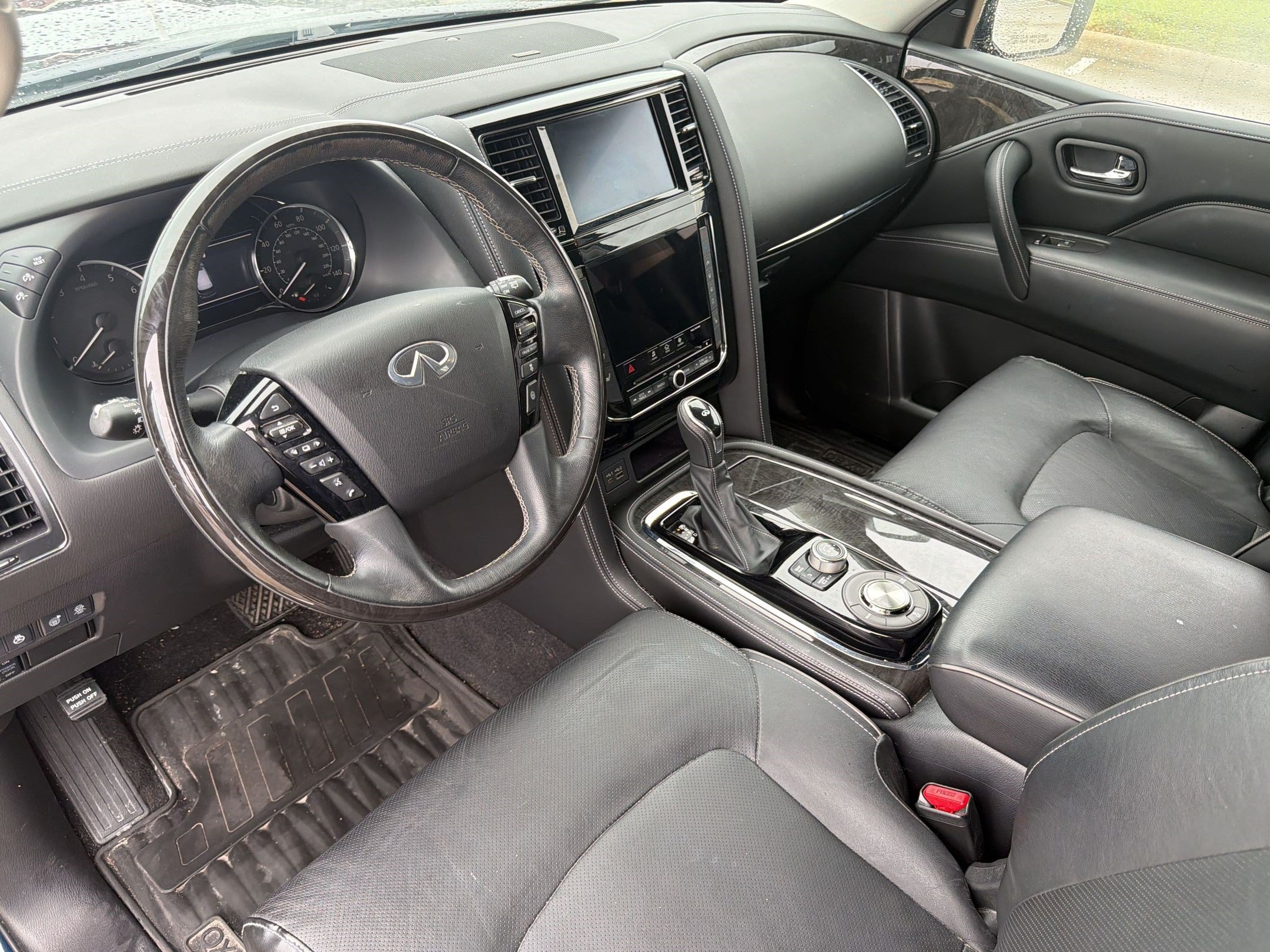 QX80 LUXE SUV
