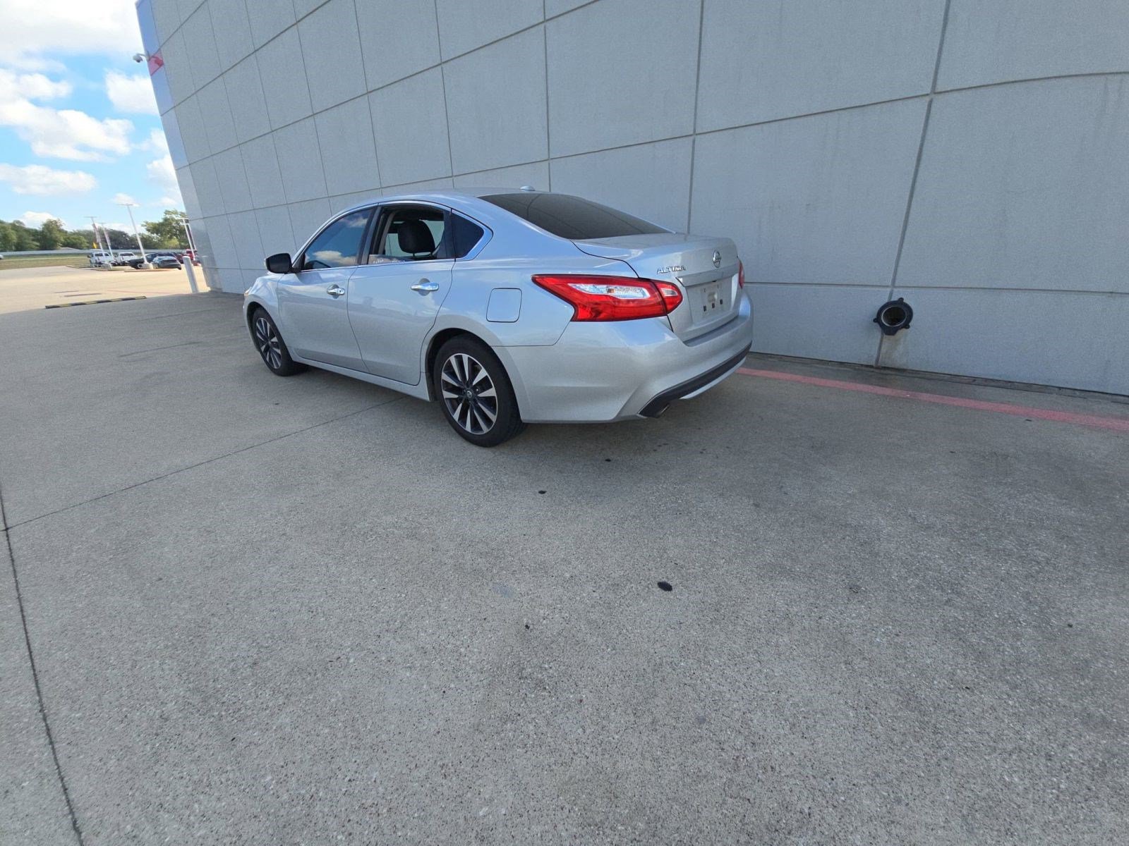 2017 Nissan Altima 2.5 SL photo 3
