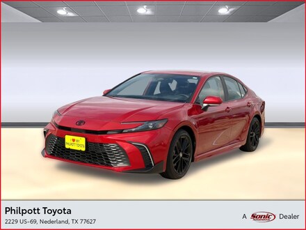 Used 2025 Toyota Camry SE Sedan