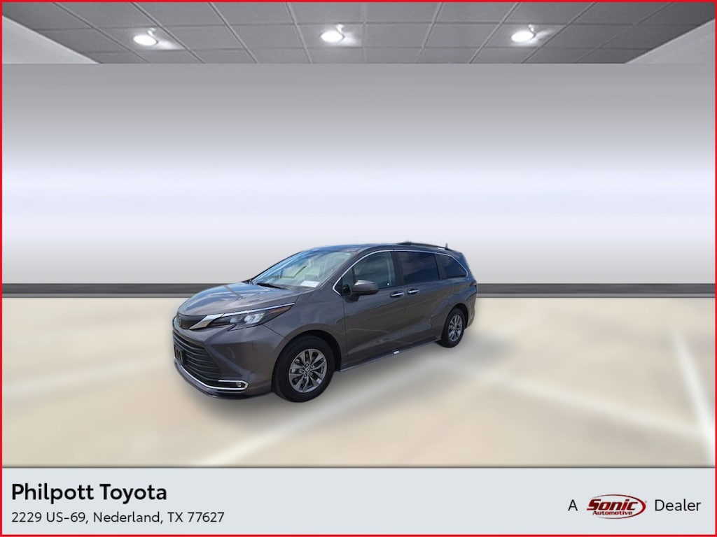 Used 2024 Toyota Sienna XLE Van Passenger Van