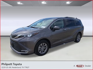 Used Used 2024 Toyota Sienna XLE Van Passenger Van for sale in Nederland TX
