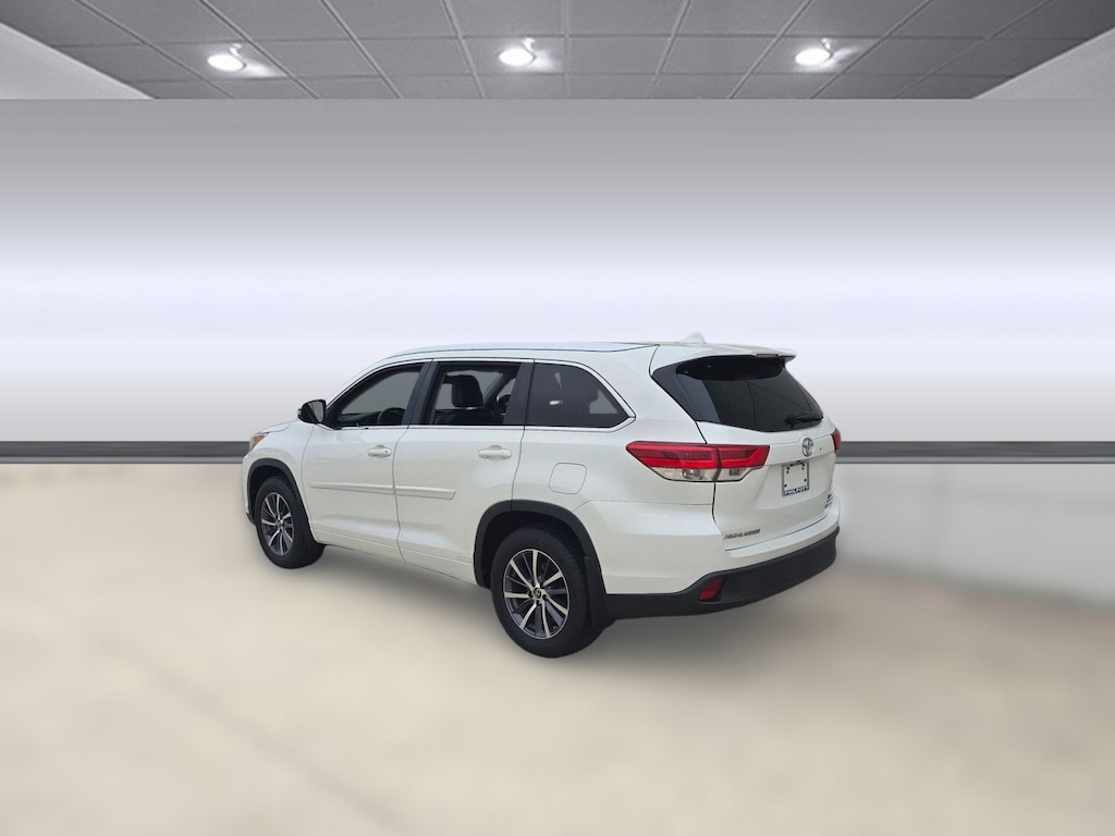 Used 2018 Toyota Highlander XLE SUV