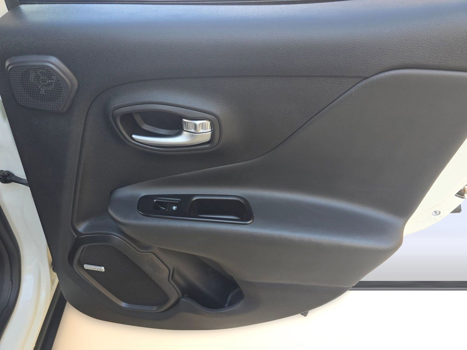 2020 Jeep Renegade Limited - Photo 28