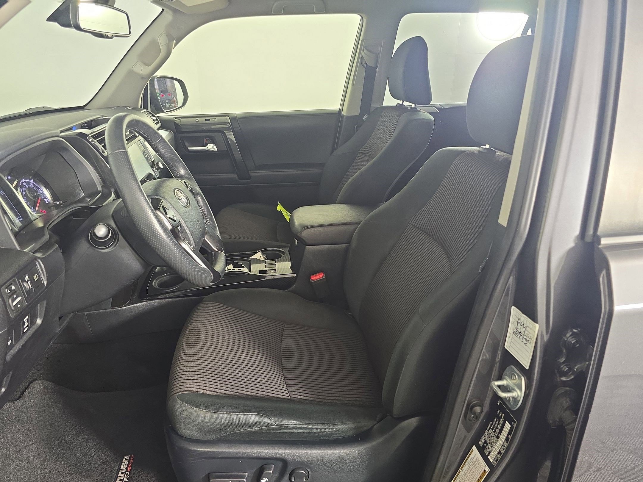 2021 Toyota 4Runner TRD photo 4