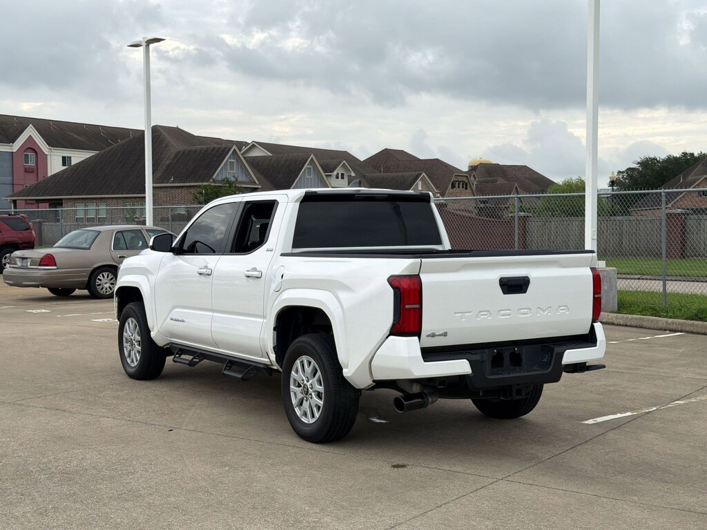 Used 2025 Toyota Tacoma SR5 Truck Double Cab
