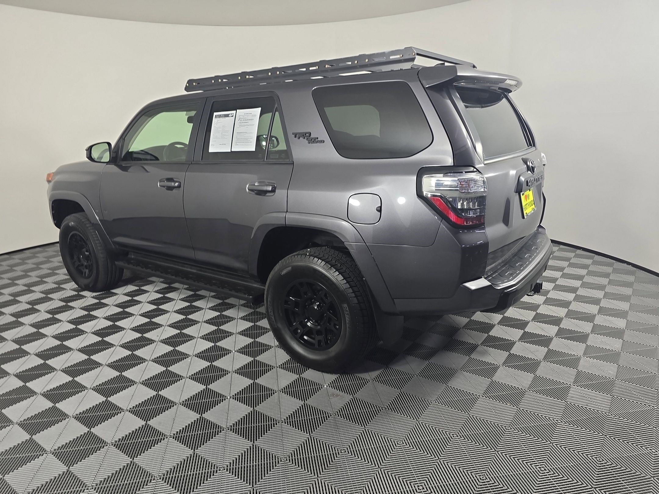 2021 Toyota 4Runner TRD photo 3