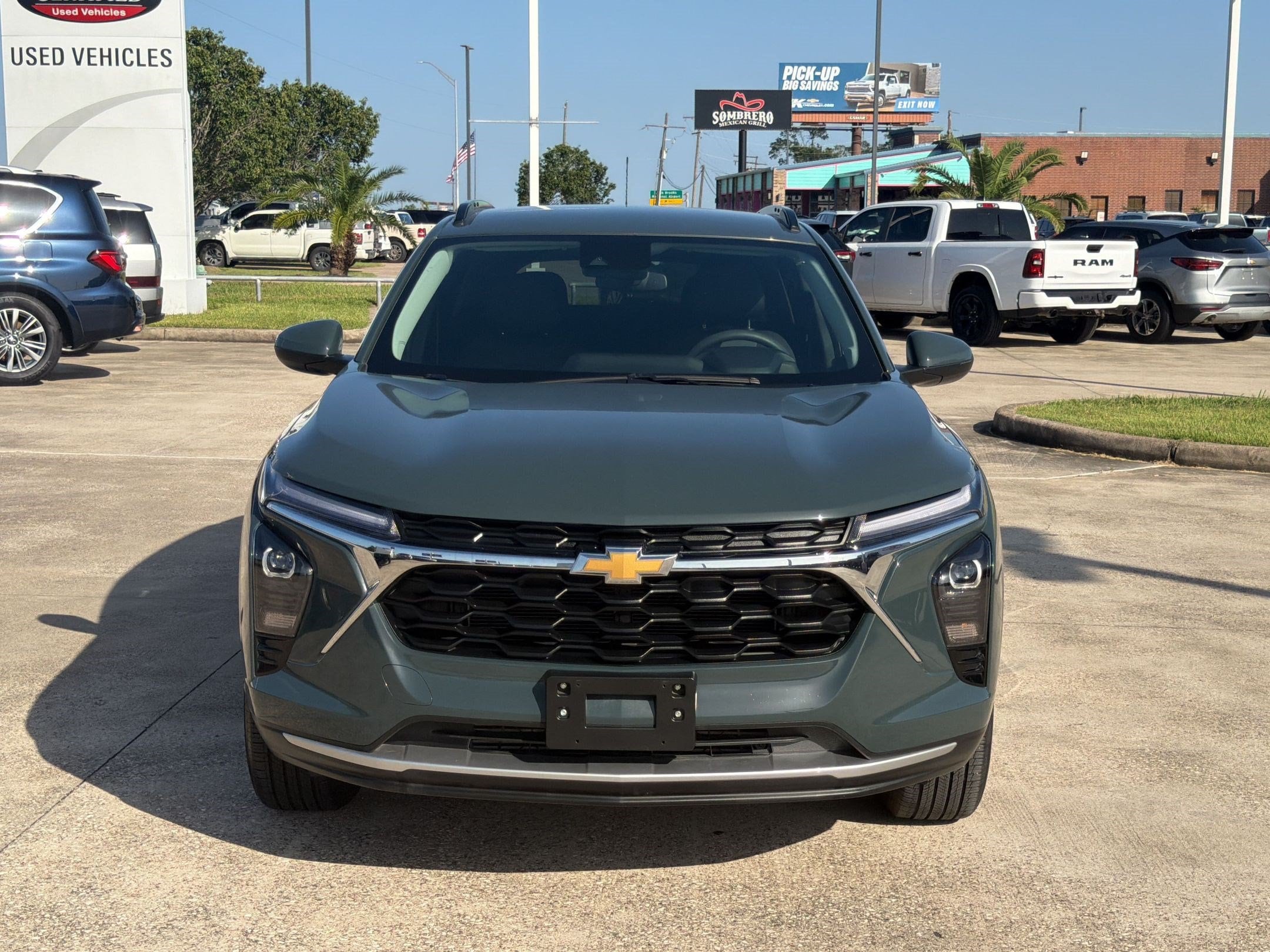 2025 Chevrolet Trax LT - Photo 6