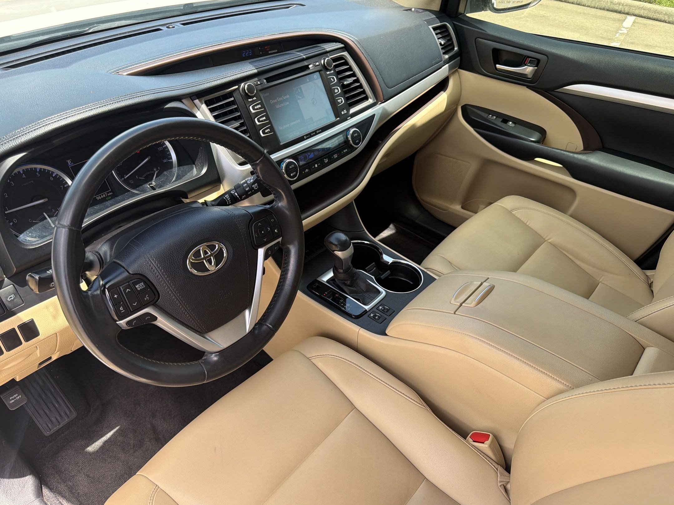 Highlander XLE SUV