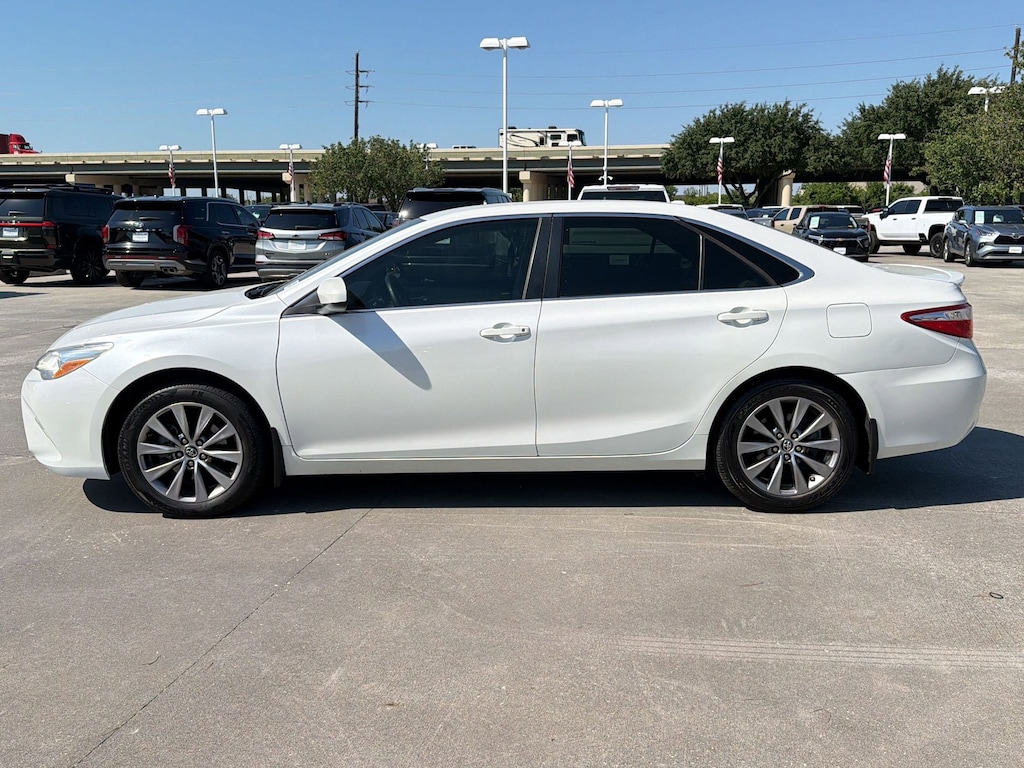 Used 2017 Toyota Camry XLE Sedan